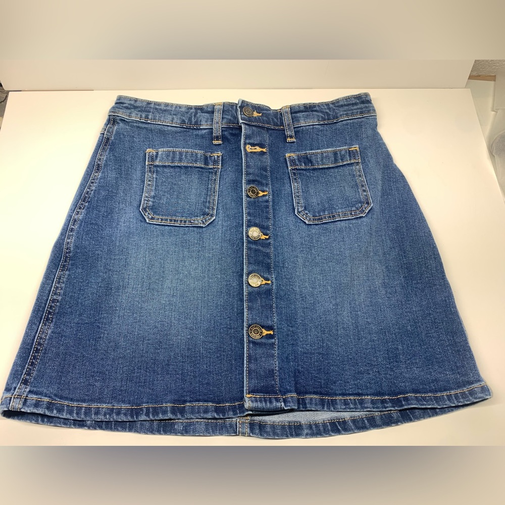 NWT Gap Denim Skirt Size 4/27
